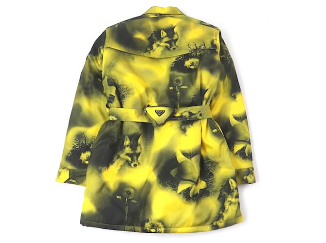 Casaco acolchoado com logo triangular em Re-Nylon da Prada Amarelo - vista 4