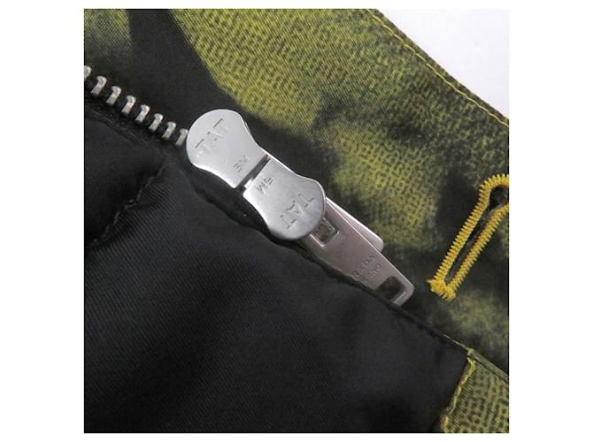 Casaco acolchoado com logo triangular em Re-Nylon da Prada Amarelo - vista 6