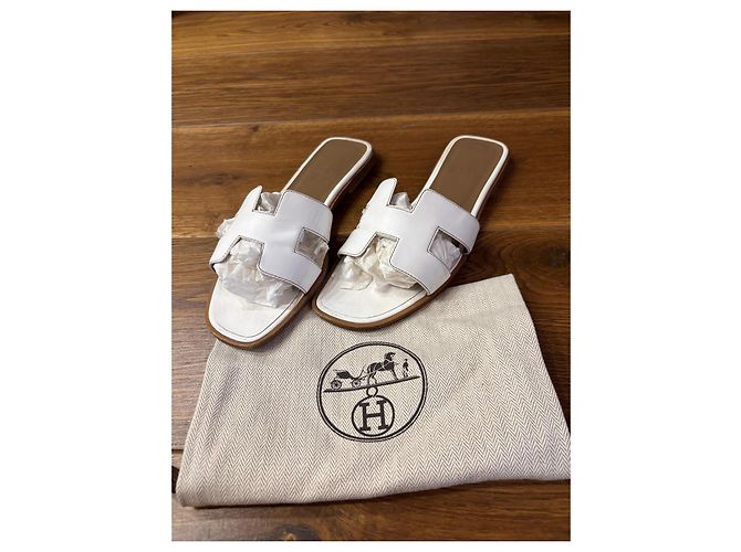 Sandali Oran Hermès in pelle bianca Bianco - vista 11