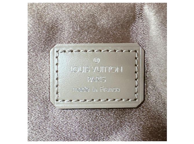 Borsa Pouch Little Alma Monogram Satin di Louis Vuitton Beige - vista 13