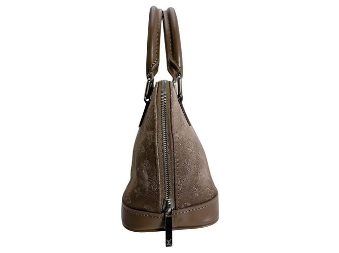 Borsa Pouch Little Alma Monogram Satin di Louis Vuitton Beige - vista 3
