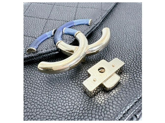 Borsa a spalla in pelle di vitello grana nera Chanel Nero - vista 16