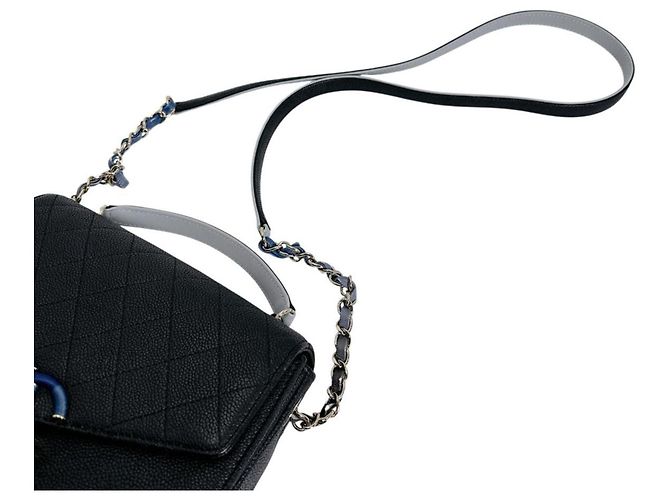 Borsa a spalla in pelle di vitello grana nera Chanel Nero - vista 18