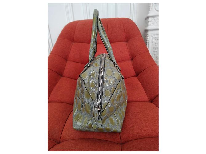 Borsa da bowling Alaïa in pelle verniciata Verde - vista 2