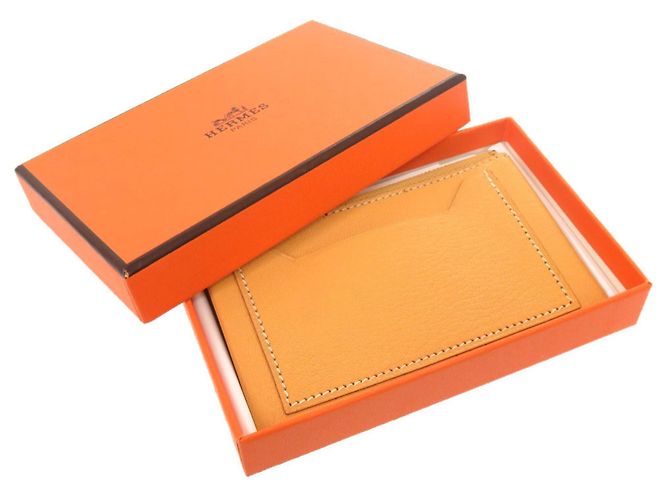 Monedero Clarisse PM en cabra natural Sable de Hermès - vista 2