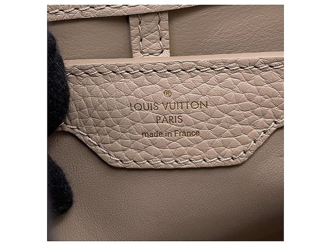 Borsa in pelle Capucines MM di Louis Vuitton - vista 16