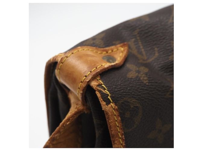 Borsa a Spalla Saumur 35 Monogramma Louis Vuitton Marrone - vista 9