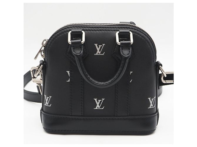 Borsa a Spalla Nano Alma in Pelle di Vitello Pharrell Williams Louis Vuitton Nero - vista 4