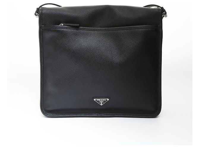 Bolsa de Ombro em Couro Saffiano Prada Preto - vista 2
