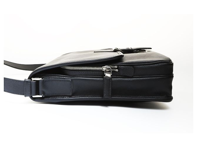 Bolsa de Ombro em Couro Saffiano Prada Preto - vista 3