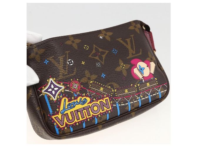 LOUIS VUITTON Monogram Vivienne Mini Pochette Accessori M81637 Auth 167034SM Monogramma - vista 17