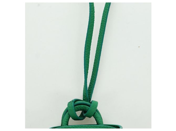 Charm per borsa Gancini Hugs in pelle verde argento Auth 172557M di Salvatore Ferragamo - vista 4