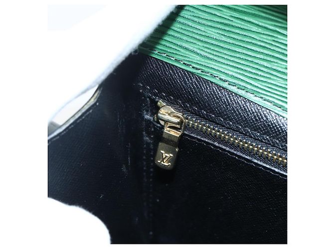 LOUIS VUITTON Clutch Montaigne 23 Epi Verde M52664 LV Auth LNZ018 - vista 17