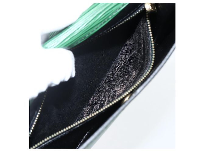 LOUIS VUITTON Clutch Montaigne 23 Epi Verde M52664 LV Auth LNZ018 - vista 18