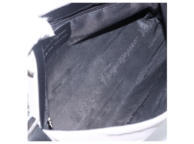 Salvatore Ferragamo Schultertasche aus Nylon Grau Silber Authentisch bs33629 Braun - Ansicht 16