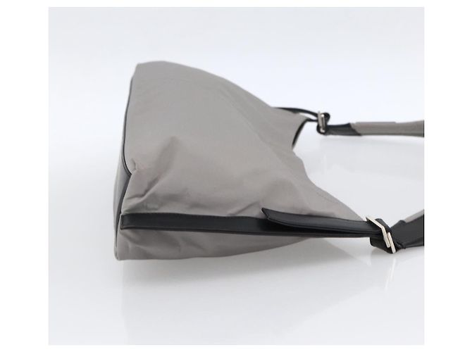 Salvatore Ferragamo Schultertasche aus Nylon Grau Silber Authentisch bs33629 Braun - Ansicht 5