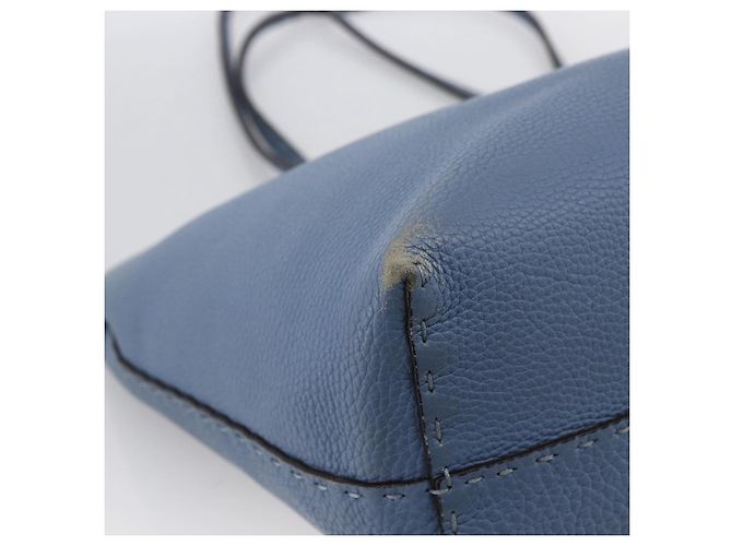 FENDI Celeria Tote Bag aus Leder hellblau silber Auth ka2780 - Ansicht 13