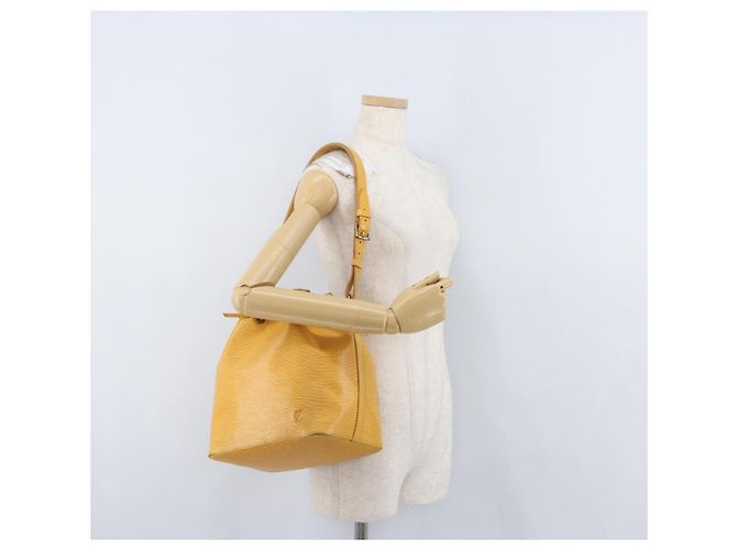 Noe LOUIS VUITTON Borsa a Spalla Petit Noé Epi Gialla M44109 LV Auth LNZ242 Giallo - vista 21