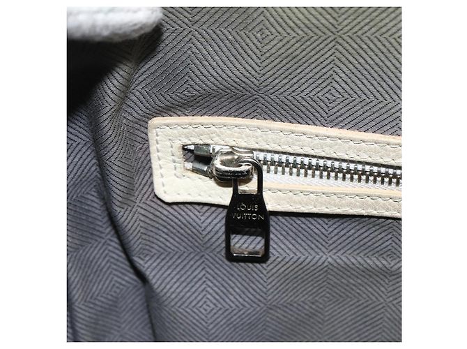 LOUIS VUITTON Handtasche Cabanaxos aus Leder Weiß M95887 LV Auth bs33670 - Ansicht 19