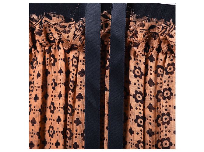 Vestido de seda estampada sem alças com detalhe em joia Lanvin - vista 8