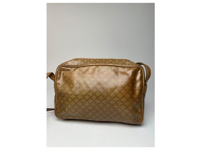 Céline Vintage Celine Paris Triomphe Monogramm Leder Schultertasche in Gold und Braun - Ansicht 13