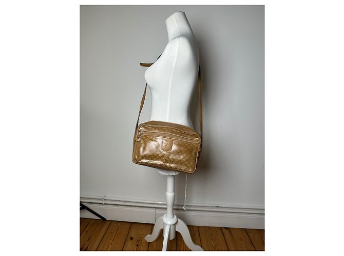 Céline Vintage Celine Paris Triomphe Monogramm Leder Schultertasche in Gold und Braun - Ansicht 4