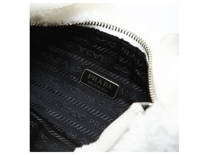 Borsa hobo SPUGNA Re-Edition 2000 di Prada Bianco - vista 11