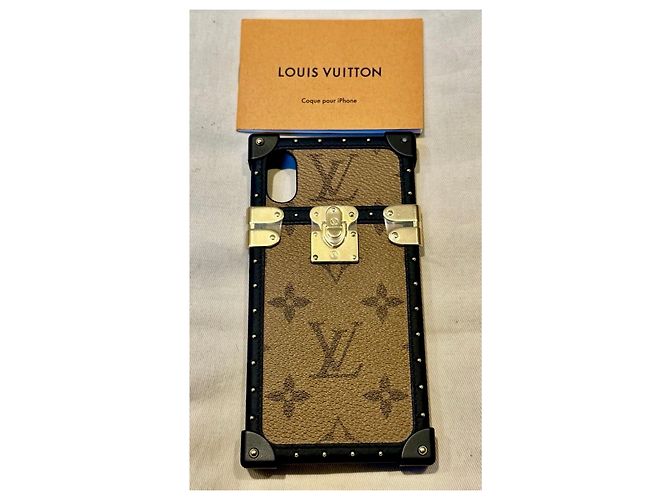 Louis Vuitton Monogram iPhone X/XS Case Brown - view 2
