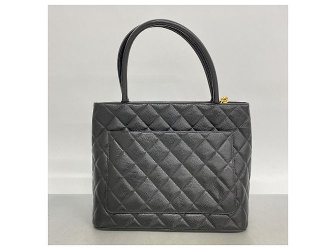 Timeless Borsa Tote Reissue di Chanel in Nero - vista 8