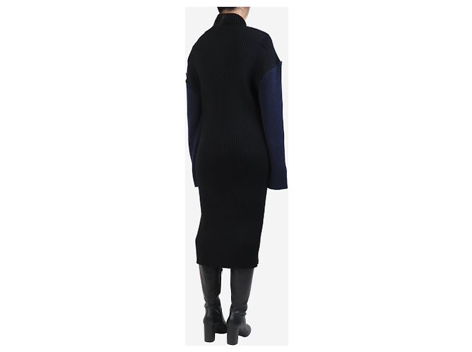 The row Schwarzes und marineblaues geripptes Strickkleid - Größe S - Ansicht 2