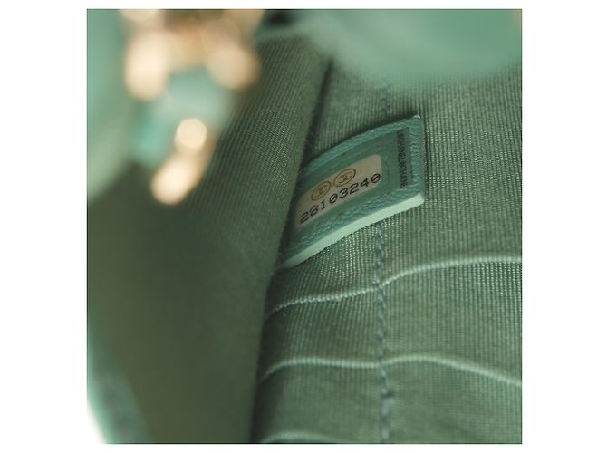 Borsa a spalla in tweed verde Chanel 28 Series 2019 - vista 10