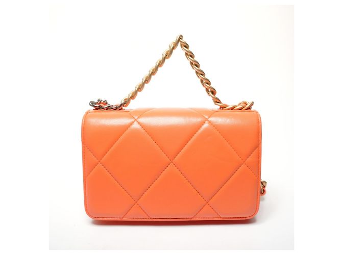 Borsa a spalla matelassé Chanel 19 con catena Arancione - vista 2