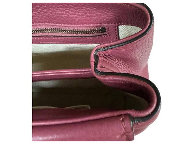 Bolso de hombro de cuero rosa GG Marmont de Gucci - vista 11