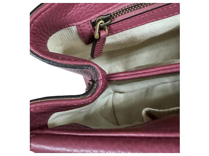 Bolso de hombro de cuero rosa GG Marmont de Gucci - vista 12