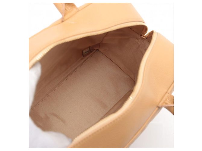 Borsa a mano bowling Matelassé Chanel in beige - vista 11
