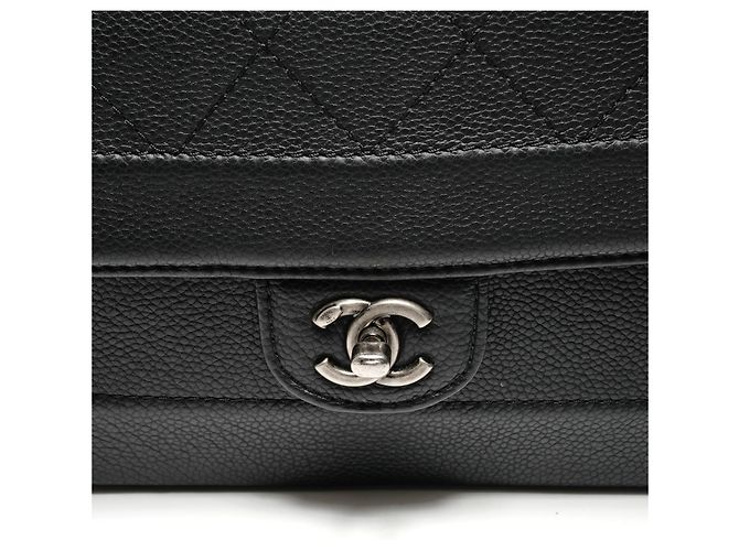 Borsa a Spalla Chanel Caviar Matelassé con Patta Singola Nero - vista 8