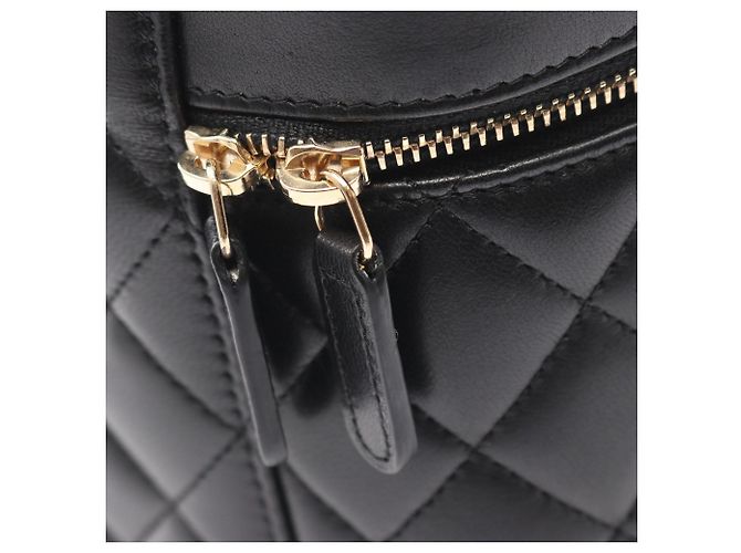 Schwarze CC Stepp-Lammleder Vanity Bag von Chanel - Ansicht 7