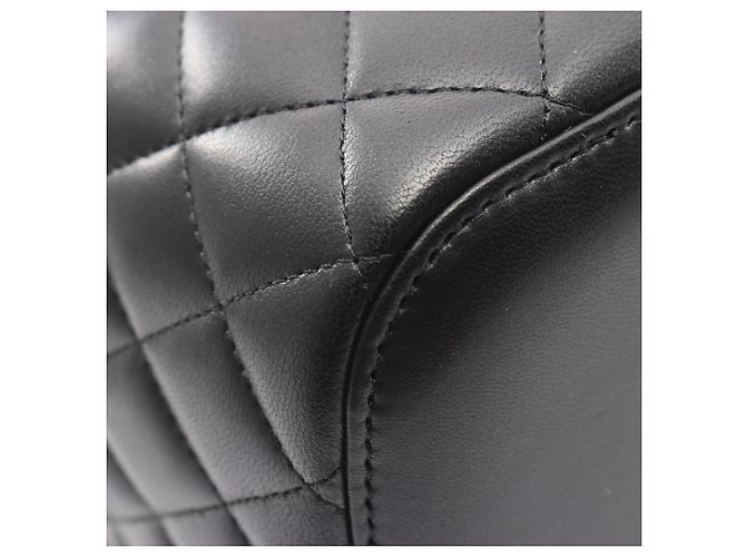 Schwarze CC Stepp-Lammleder Vanity Bag von Chanel - Ansicht 8