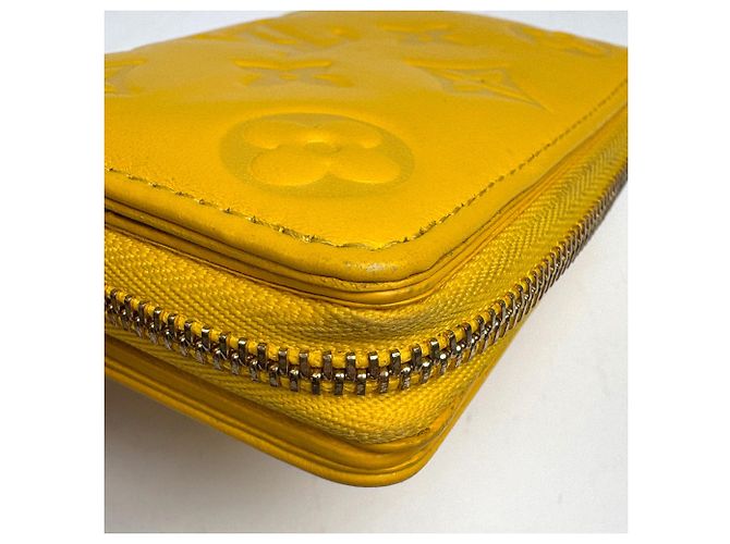 Portafoglio Bifold con Zip Rotondo Coussin Louis Vuitton Giallo - vista 3
