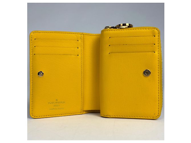 Portafoglio Bifold con Zip Rotondo Coussin Louis Vuitton Giallo - vista 5