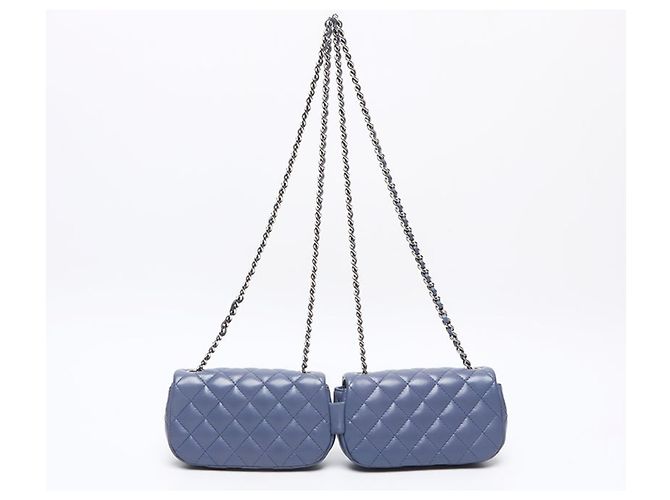 Bolso de Hombro Chanel Twin Classic Mini Matelassé de Cordero Azul - vista 4