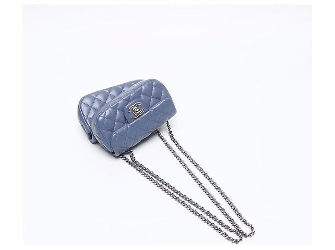 Bolso de Hombro Chanel Twin Classic Mini Matelassé de Cordero Azul - vista 9