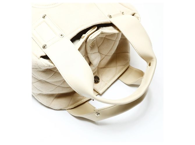 Bolso de mano de ante de cordero marfil con marca Coco CHANEL Beige - vista 13