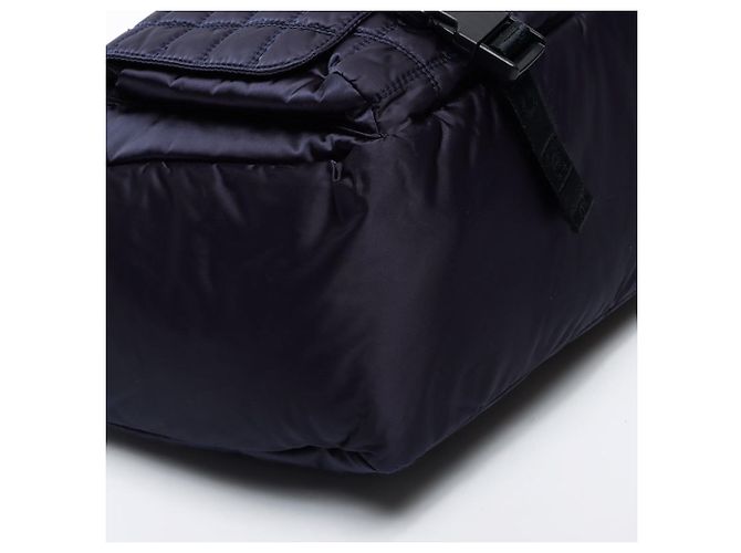 Borsa a spalla Chanel Sport Line blu navy - vista 5