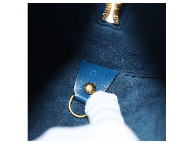Borsa Soufflot in pelle Epi Louis Vuitton Blu - vista 6