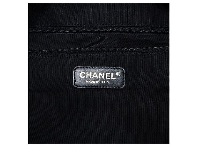 Borsa Boston Matelassé in Pelle Caviar Chanel Nero - vista 11