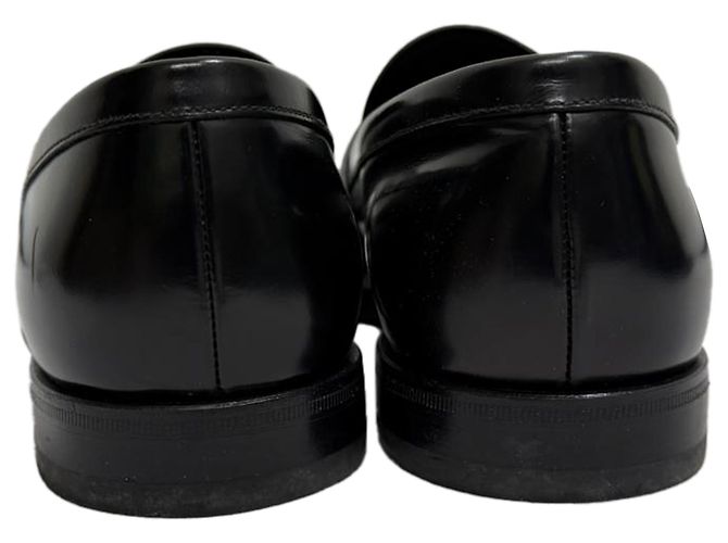 Mocassini in pelle di vitello nera con placca logo Prada Nero - vista 2