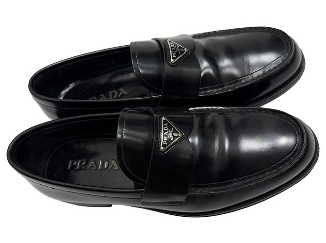 Mocassini in pelle di vitello nera con placca logo Prada Nero - vista 4