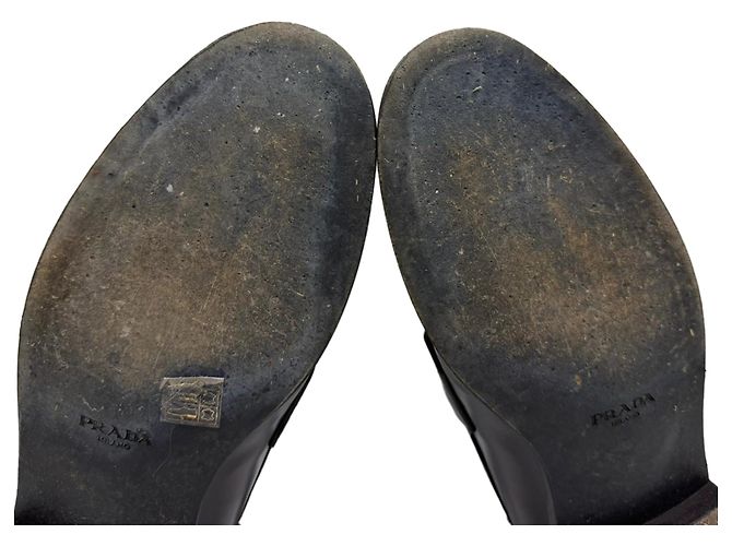 Mocassini in pelle di vitello nera con placca logo Prada Nero - vista 8