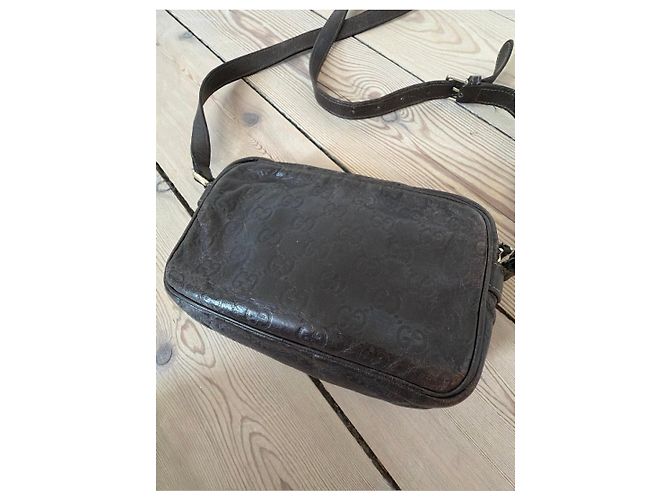Borsa a tracolla in pelle marrone con monogramma in rilievo Gucci - vista 6